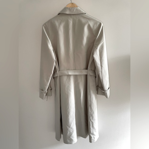 Vintage London Fog trench coat - Picture 2 of 7